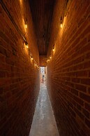 Wyatt's Saloon Guest House 2