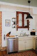 Wyatt's Saloon Guest House 2