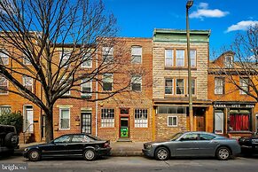 Wyatt's Saloon Guest House 2