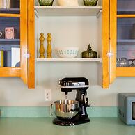 Wyatt's Saloon Guest House 2