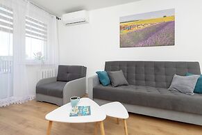 Air Conditioned Apartment by Renters