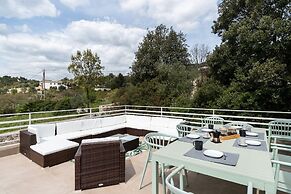 Villa L'Arco in Col with jacuzzi tub