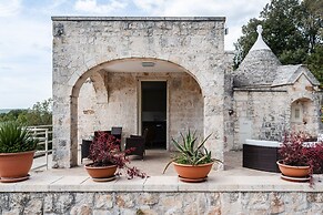 Villa L'Arco in Col with jacuzzi tub
