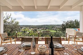 Villa L'Arco in Col with jacuzzi tub