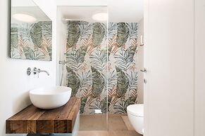 Villa L'Arco in Col with jacuzzi tub