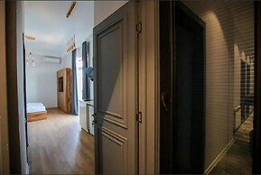 Seventh floor apartment
