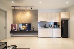 NaiBnB @ Quill Residences