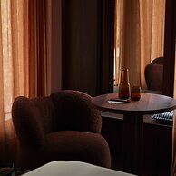 Hyde Melbourne Place