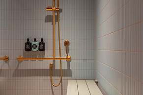 Hyde Melbourne Place