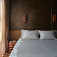 Hyde Melbourne Place