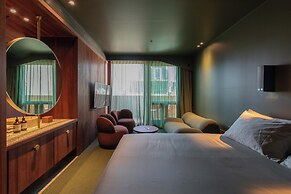 Hyde Melbourne Place