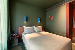 Hyde Melbourne Place