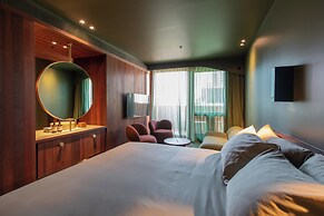 Hyde Melbourne Place