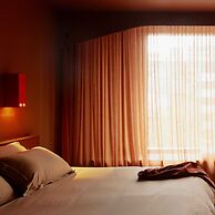 Hyde Melbourne Place