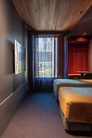 Hyde Melbourne Place