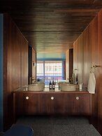 Hyde Melbourne Place