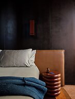 Hyde Melbourne Place