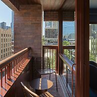 Hyde Melbourne Place