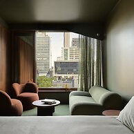 Hyde Melbourne Place