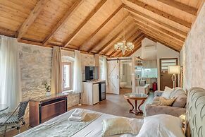 Emperor Suite - Beyond Timeless