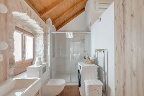 Emperor Suite - Beyond Timeless