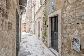 Emperor Suite - Beyond Timeless