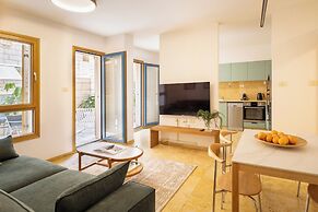 Andromeda's Charm by Sea N' Rent