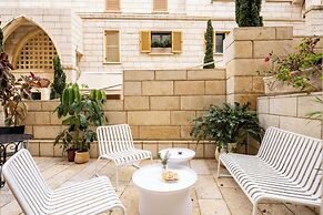 Andromeda's Charm by Sea N' Rent