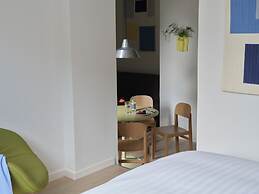 Flora Apartment Hotel