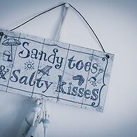 Ty Hapus - Close to Beach and Town