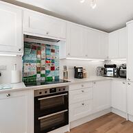 Ty Hapus - Close to Beach and Town