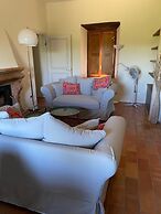 Tuscan Countryside Charm by Sea N' Rent