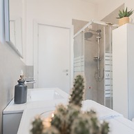 Luce Apartment in Como