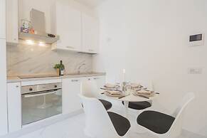 Luce Apartment in Como