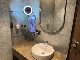 Luxury Deluxe Suite by Gt Studios