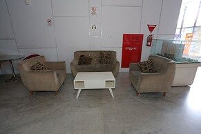 Collection O 93914 Iconic Residence