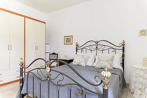 Trullo delle Acacie with pool