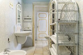 Trullo delle Acacie with pool