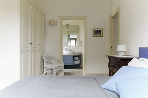 Trullo delle Acacie with pool