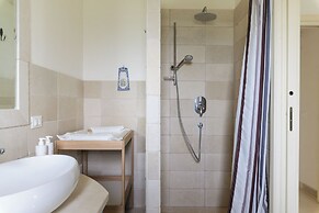 Trullo delle Acacie with pool