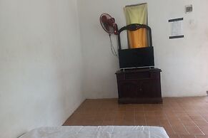 SPOT ON 93917 Homestay Adreena Syariah