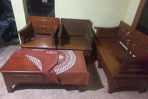 SPOT ON 93917 Homestay Adreena Syariah