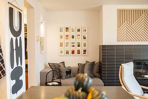 Chic Bend Condo w/ Fireplace & Forest Views!