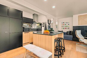 Chic Bend Condo w/ Fireplace & Forest Views!