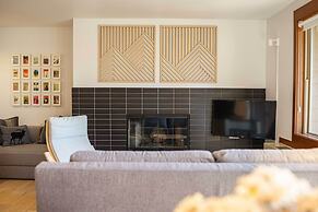 Chic Bend Condo w/ Fireplace & Forest Views!