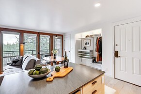 Chic Bend Condo w/ Fireplace & Forest Views!