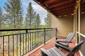 Chic Bend Condo w/ Fireplace & Forest Views!