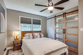 Chic Family-friendly Home in Riverside: 7 Mi to KC