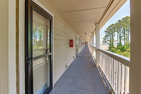 Hilton Head Condo: Screened Balcony, Walk to Beach