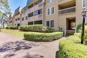 Hilton Head Condo: Screened Balcony, Walk to Beach